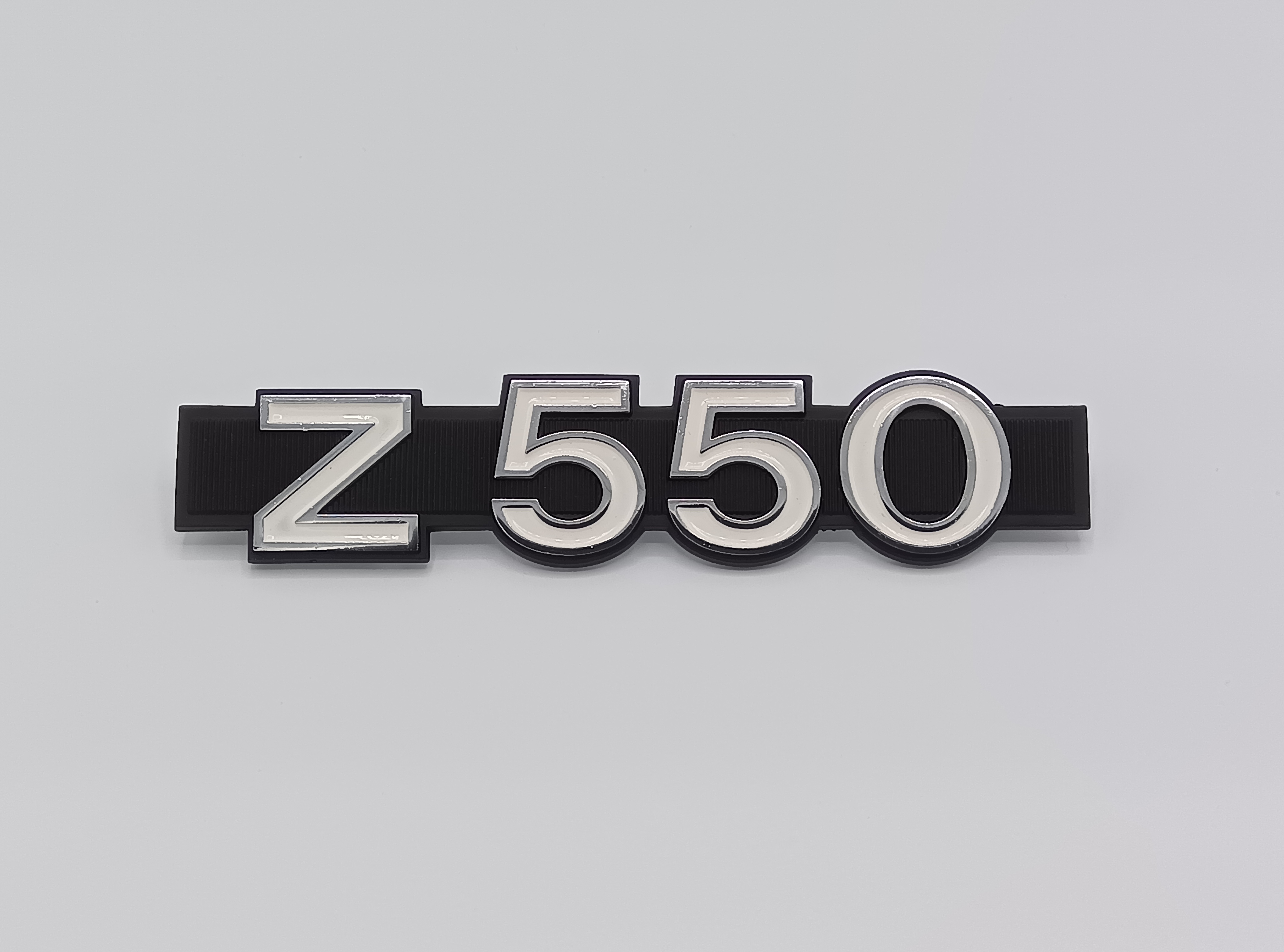 1981年 Z550 SIDE COVER EMBLEM "Z550"